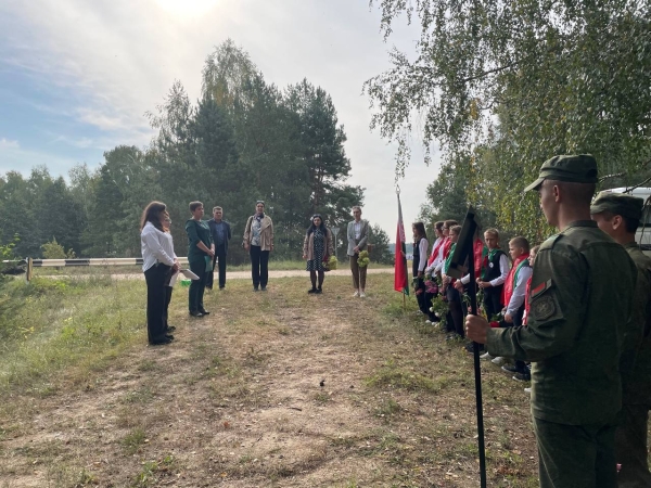 Чтобы помнили. На месте сожженной в годы войны деревни Добрица установлен памятный цифровой знак с QR-кодом