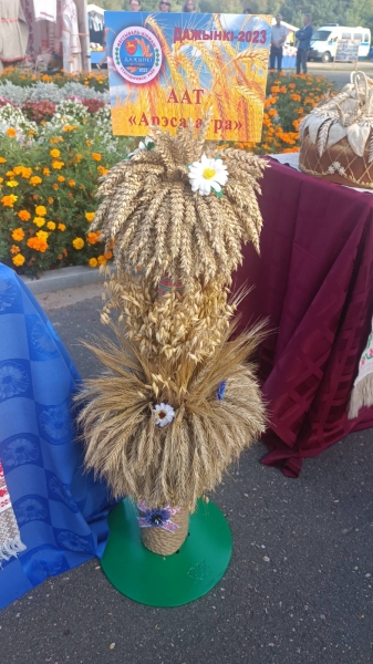 Красота нового урожая! На выставке «дожиночных» караваев и снопов выберут победителя