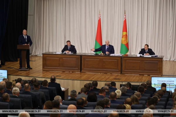 Лукашенко: мы должны показать всем, что у нас есть страна и мы этой страной будем управлять Лукашенко: мы должны показать всем, что у нас есть страна и мы этой страной будем управлять