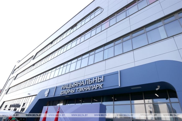 Лукашенко учащимся национального технопарка: вы молодцы, вы наше будущее Лукашенко учащимся национального технопарка: вы молодцы, вы наше будущее