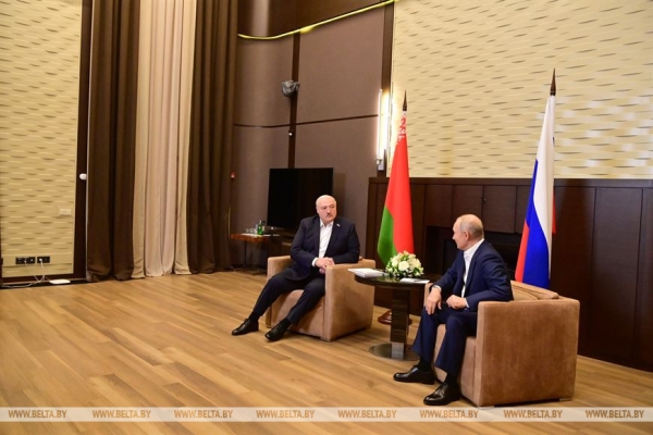 Народное единство, переговоры с Путиным, турецкое плечо и финишная прямая для депутатов. Главные итоги недели Президента Народное единство, переговоры с Путиным, турецкое плечо и финишная прямая для депутатов. Главные итоги недели Президента