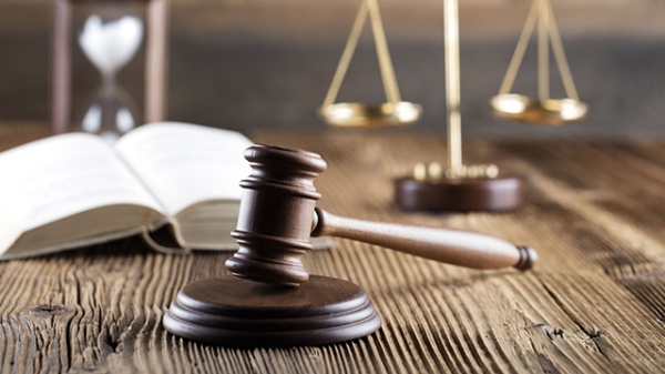 Задержана ученица городской школы, которая продавала через Интернет жидкость для электронных сигарет Задержана ученица городской школы, которая продавала через Интернет жидкость для электронных сигарет