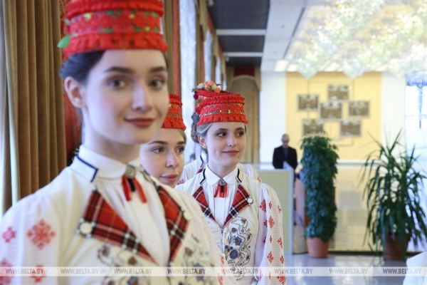 "Государственная награда - это символ доверия". Премьер-министр Беларуси вручил госнаграды "Государственная награда - это символ доверия". Премьер-министр Беларуси вручил госнаграды