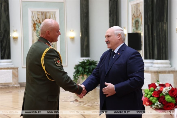 Лукашенко: чем больше личных достижений, тем сильнее наша Беларусь Лукашенко: чем больше личных достижений, тем сильнее наша Беларусь