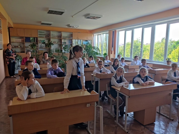 Урок налоговой грамотности провели для учащихся гимназии №1 сотрудники налоговой службы Урок налоговой грамотности провели для учащихся гимназии №1 сотрудники налоговой службы