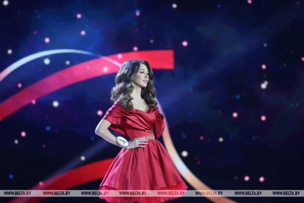 Лукашенко посетил финал ХIII Национального конкурса красоты «Мисс Беларусь — 2023» Лукашенко посетил финал ХIII Национального конкурса красоты «Мисс Беларусь — 2023»