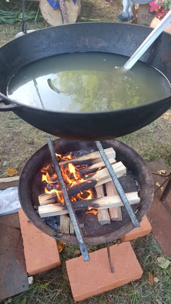 Посмотрите, какие колоритные &laquo;сельские подворья&raquo; приглашают гостей районных &laquo;Дожинок&raquo;!