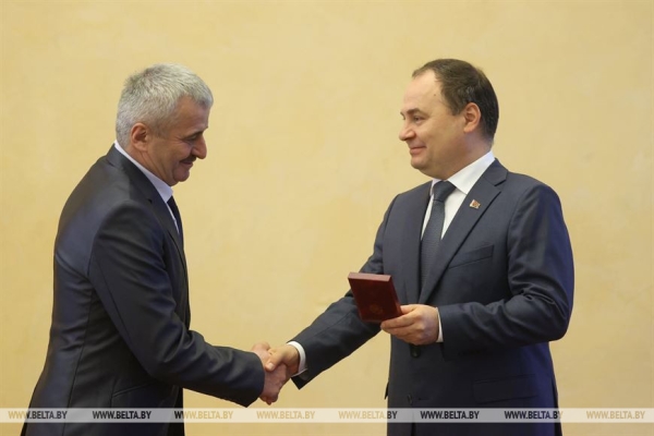 "Государственная награда - это символ доверия". Премьер-министр Беларуси вручил госнаграды "Государственная награда - это символ доверия". Премьер-министр Беларуси вручил госнаграды