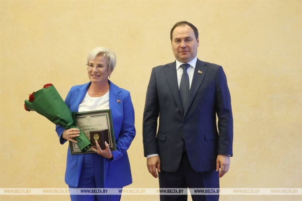 "Государственная награда - это символ доверия". Премьер-министр Беларуси вручил госнаграды "Государственная награда - это символ доверия". Премьер-министр Беларуси вручил госнаграды