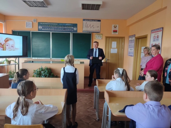 Урок налоговой грамотности провели для учащихся гимназии №1 сотрудники налоговой службы Урок налоговой грамотности провели для учащихся гимназии №1 сотрудники налоговой службы