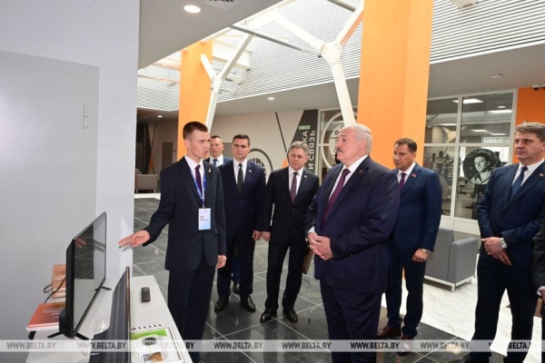 Лукашенко: для Беларуси талантливые люди, интеллект нации - самое большое богатство Лукашенко: для Беларуси талантливые люди, интеллект нации - самое большое богатство