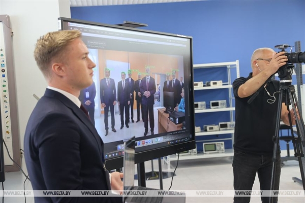 Лукашенко: для Беларуси талантливые люди, интеллект нации - самое большое богатство Лукашенко: для Беларуси талантливые люди, интеллект нации - самое большое богатство