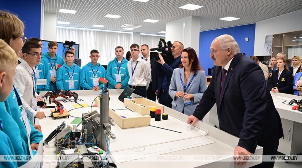 Лукашенко называет их "будущим страны". Рассказываем о главном богатстве Беларуси