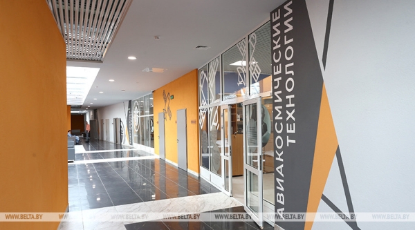 Лукашенко учащимся национального технопарка: вы молодцы, вы наше будущее Лукашенко учащимся национального технопарка: вы молодцы, вы наше будущее