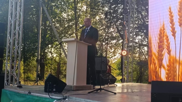 Церемония чествования лидеров жатвы-2023 прошла на районных «Дожинках»