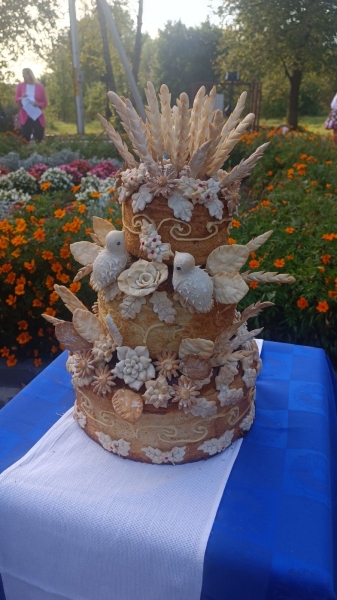 Красота нового урожая! На выставке «дожиночных» караваев и снопов выберут победителя