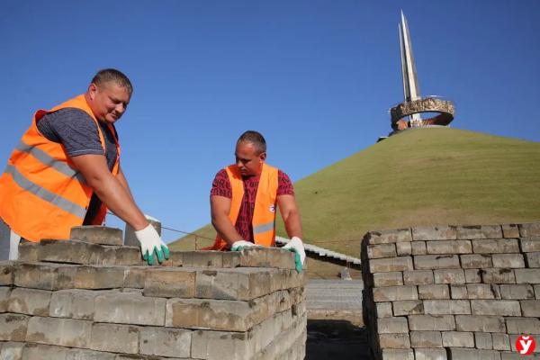 К 1 июня все работы будут завершены — Турчин о реконструкции Кургана Славы К 1 июня все работы будут завершены — Турчин о реконструкции Кургана Славы