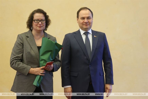 "Государственная награда - это символ доверия". Премьер-министр Беларуси вручил госнаграды "Государственная награда - это символ доверия". Премьер-министр Беларуси вручил госнаграды