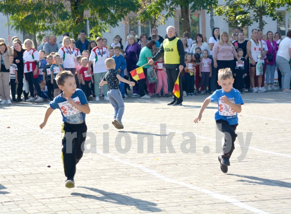 Самые милые забеги фестиваля «Языльская десятка» — старты малышей Самые милые забеги фестиваля «Языльская десятка» — старты малышей