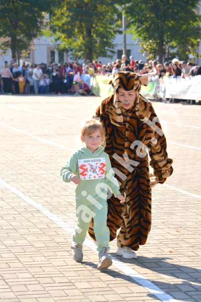 Самые милые забеги фестиваля «Языльская десятка» — старты малышей Самые милые забеги фестиваля «Языльская десятка» — старты малышей