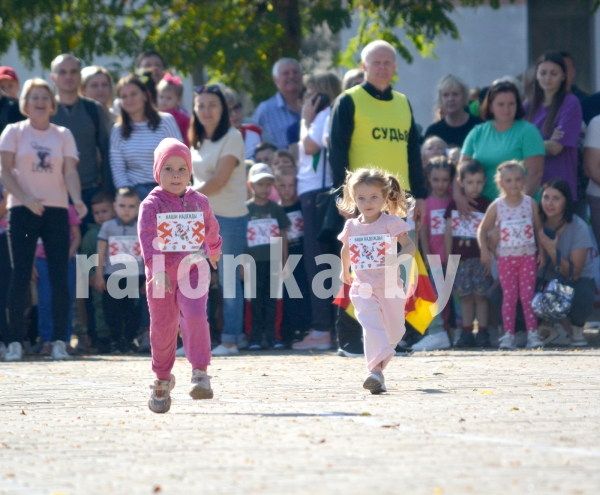 Самые милые забеги фестиваля «Языльская десятка» — старты малышей Самые милые забеги фестиваля «Языльская десятка» — старты малышей