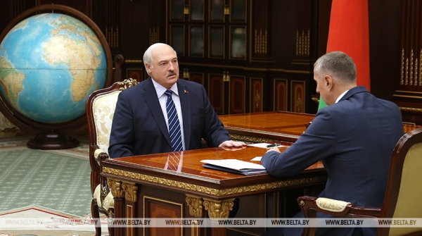 Лукашенко обсудил с Крутым экспорт в Россию и повестку предстоящей встречи с Путиным Лукашенко обсудил с Крутым экспорт в Россию и повестку предстоящей встречи с Путиным
