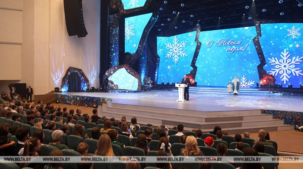 Лукашенко: в Беларуси нет чужих детей