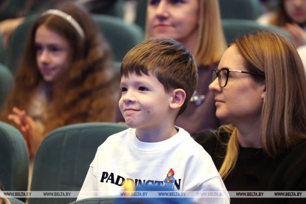 Лукашенко: в Беларуси нет чужих детей Лукашенко: в Беларуси нет чужих детей