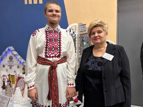 Зажигаем звезды: областной инклюзивный фестиваль творчества проходит в Дзержинске Зажигаем звезды: областной инклюзивный фестиваль творчества проходит в Дзержинске