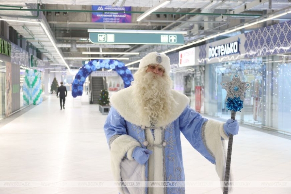 Лукашенко предложил строить торговые центры с белорусской продукцией в городах России Лукашенко предложил строить торговые центры с белорусской продукцией в городах России