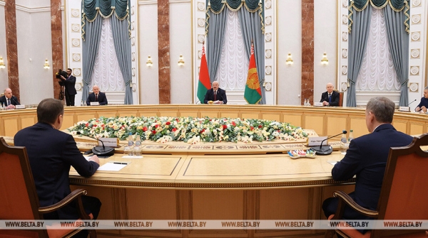 Дальняя дуга без торможения, планы натовской разведки и главная задача для спецслужб. Итоги недели Президента