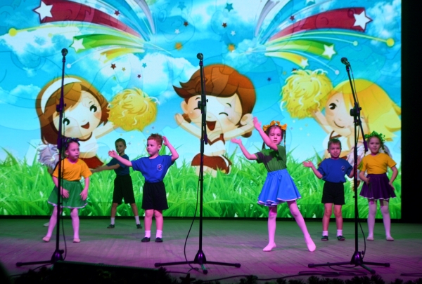 В Старых Дорогах стартовала акция «Наши дети»