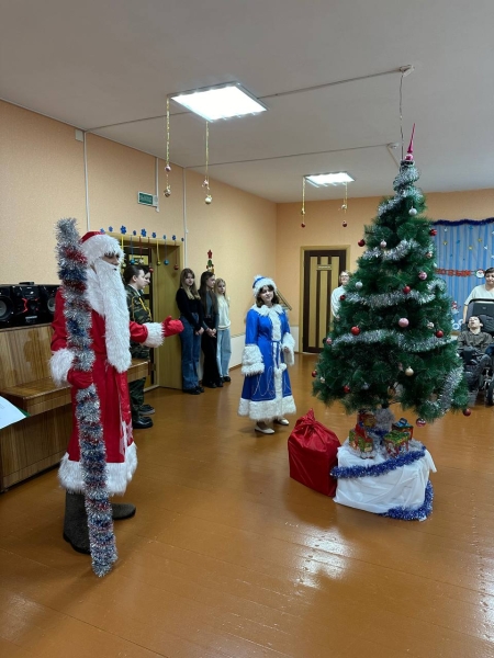 В рамках акции «Наши дети» военнослужащие приехали с подарками к воспитанниками Центра коррекционно-развивающего обучения В рамках акции «Наши дети» военнослужащие приехали с подарками к воспитанниками Центра коррекционно-развивающего обучения