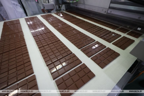 Главы правительств стран СНГ ознакомились с продукцией предприятий холдинга "Объединенные кондитеры" Главы правительств стран СНГ ознакомились с продукцией предприятий холдинга "Объединенные кондитеры"