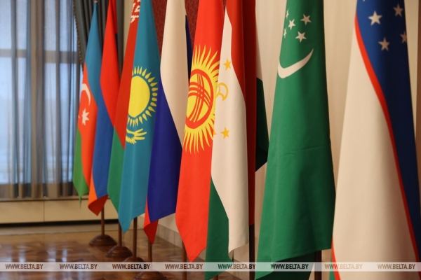 Головченко прибыл с рабочим визитом в Москву для участия в заседании Совета глав правительств СНГ Головченко прибыл с рабочим визитом в Москву для участия в заседании Совета глав правительств СНГ