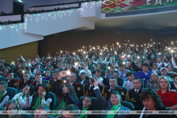 Лукашенко: в Беларуси нет чужих детей Лукашенко: в Беларуси нет чужих детей