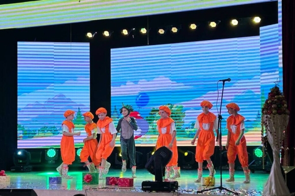 Зажигаем звезды: областной инклюзивный фестиваль творчества проходит в Дзержинске Зажигаем звезды: областной инклюзивный фестиваль творчества проходит в Дзержинске