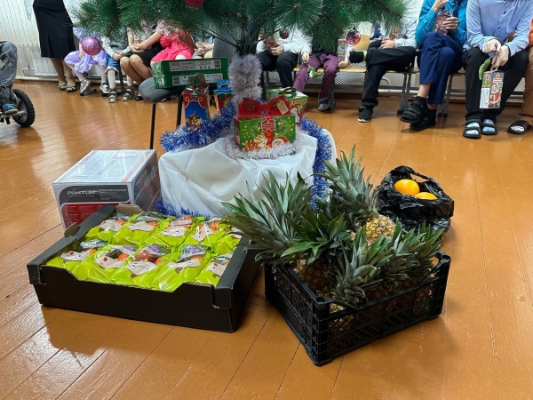 В рамках акции «Наши дети» военнослужащие приехали с подарками к воспитанниками Центра коррекционно-развивающего обучения В рамках акции «Наши дети» военнослужащие приехали с подарками к воспитанниками Центра коррекционно-развивающего обучения