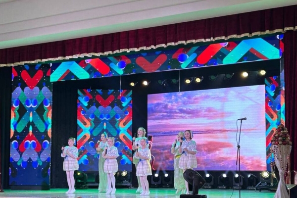 Зажигаем звезды: областной инклюзивный фестиваль творчества проходит в Дзержинске Зажигаем звезды: областной инклюзивный фестиваль творчества проходит в Дзержинске