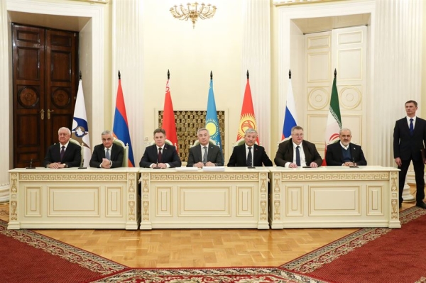 Лукашенко прибыл на саммит ЕАЭС в Санкт-Петербурге