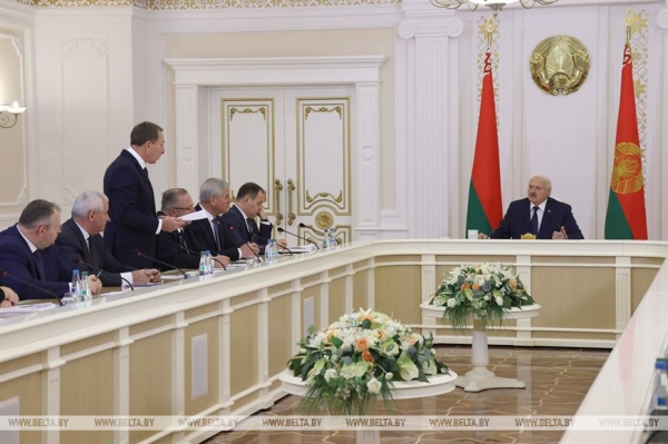 Лукашенко потребовал принять меры для снижения цен на овощи в межсезонье Лукашенко потребовал принять меры для снижения цен на овощи в межсезонье