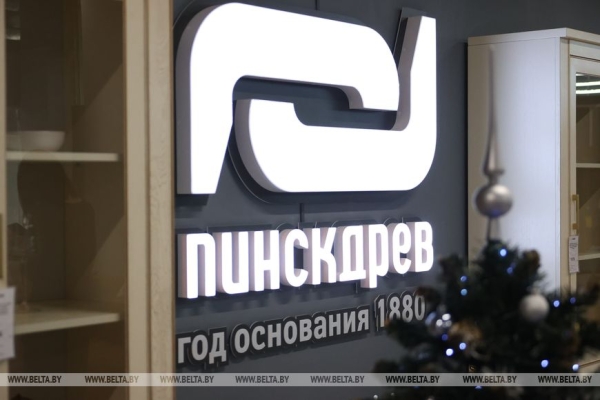 Вокруг Беларуси за пару часов. Как Лукашенко побывал во всех регионах страны, не выезжая из Минска