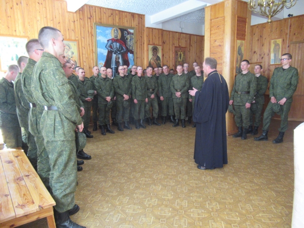 Первому в стране полковому храму &mdash; 20 лет, и он находится в Старых Дорогах