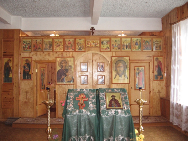 Первому в стране полковому храму &mdash; 20 лет, и он находится в Старых Дорогах