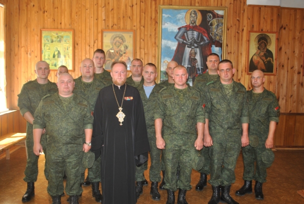 Первому в стране полковому храму &mdash; 20 лет, и он находится в Старых Дорогах