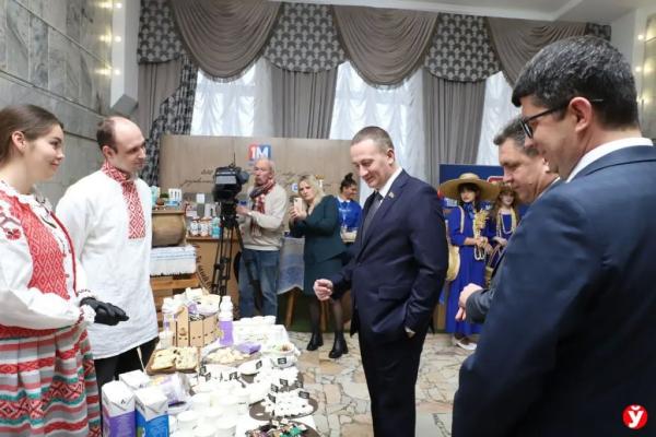 Турчин отметил лучших работников отрасли животноводства Минщины Турчин отметил лучших работников отрасли животноводства Минщины