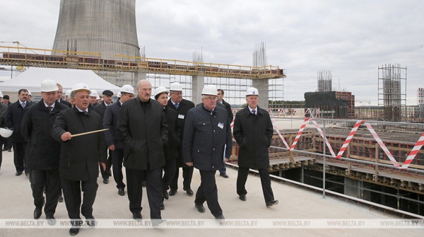 Эксклюзивная хроника. Посмотрите, как менялись новогодние обращения Лукашенко и что их объединяет Эксклюзивная хроника. Посмотрите, как менялись новогодние обращения Лукашенко и что их объединяет