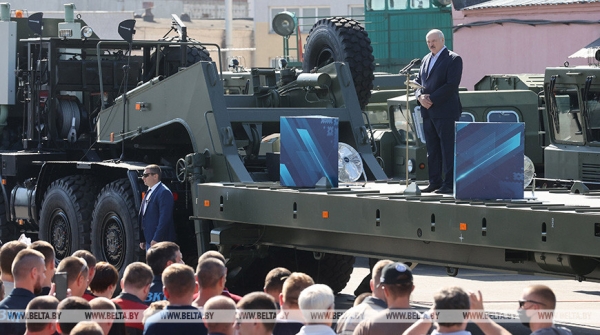 Опора "Полонезов" и база "Волатов". Почему МЗКТ - одно из любимых предприятий Лукашенко Опора "Полонезов" и база "Волатов". Почему МЗКТ - одно из любимых предприятий Лукашенко