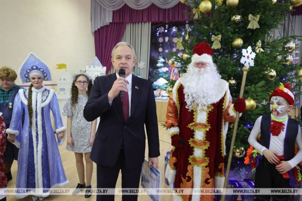 Сергеенко об акции "Наши дети": нельзя обойти вниманием и стороной ни одного ребенка Сергеенко об акции "Наши дети": нельзя обойти вниманием и стороной ни одного ребенка