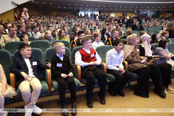 Лукашенко: в Беларуси нет чужих детей Лукашенко: в Беларуси нет чужих детей